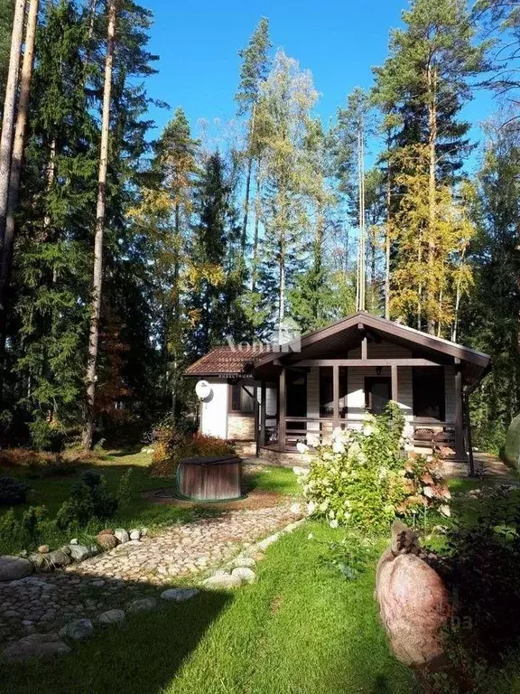 Дом в Ленинградская область, Выборгский район, Приморское городское ... - Фото 1