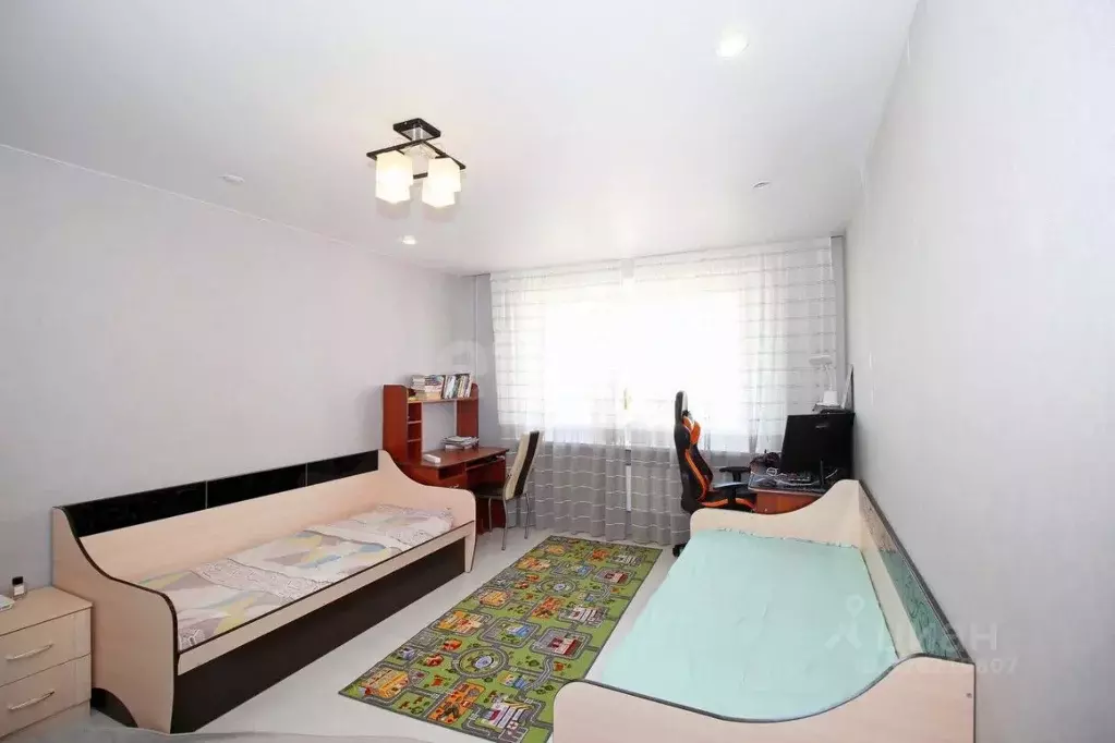 3-к кв. Тюменская область, Тюмень ул. Федюнинского, 62к2 (92.5 м) - Фото 1