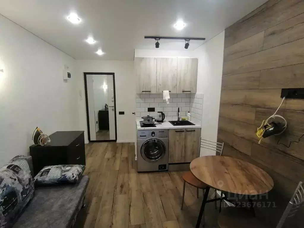 Студия Алтайский край, Барнаул ул. 80-й Гвардейской Дивизии, 2/1 (13.0 ... - Фото 1