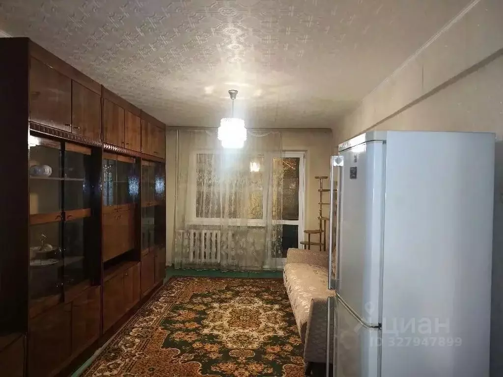 3-к кв. Омская область, Омск Заозерный мкр, ул. Бородина, 40 (59.0 м) - Фото 1