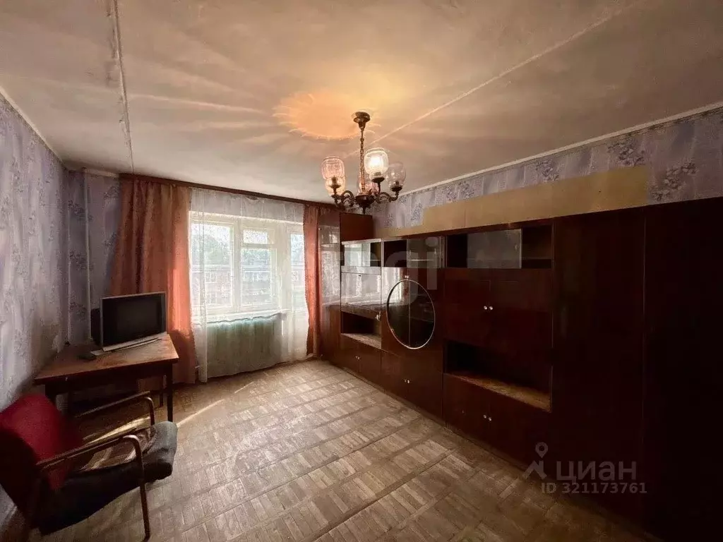 3-к кв. Псковская область, Остров 1 Мая ул., 5 (60.6 м) - Фото 1