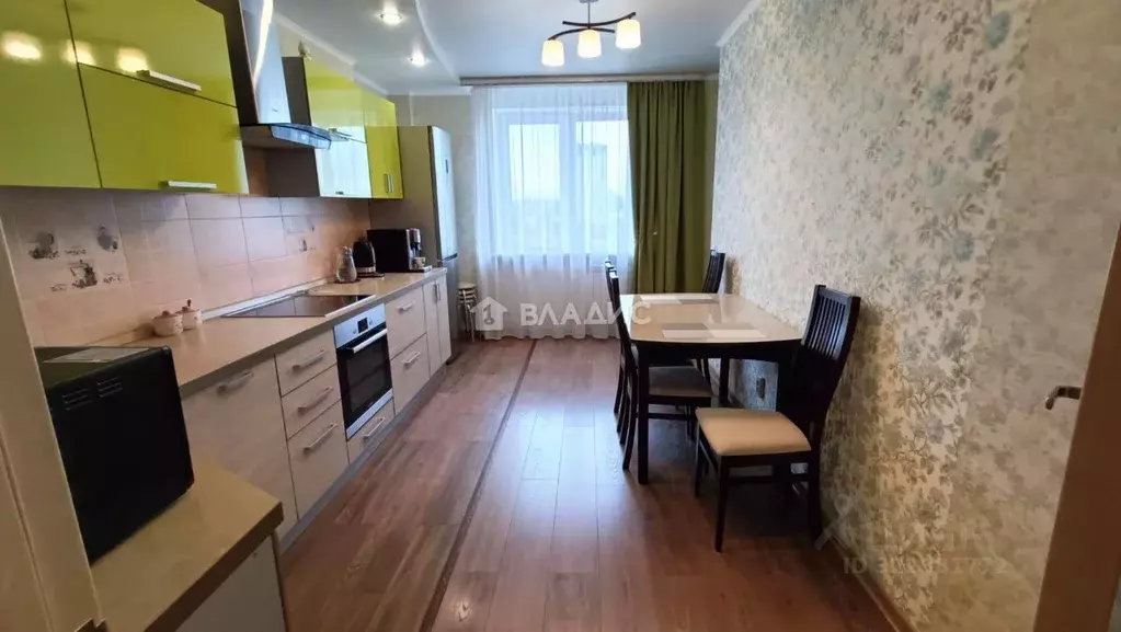 3-к кв. Брянская область, Брянск ул. Фокина, 195 (82.3 м) - Фото 2