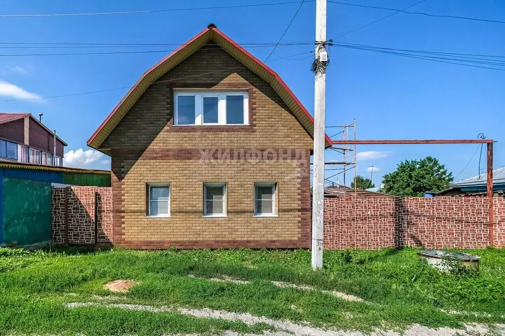 Дом в Новосибирская область, Новосибирск ул. Суркова (100 м) - Фото 1