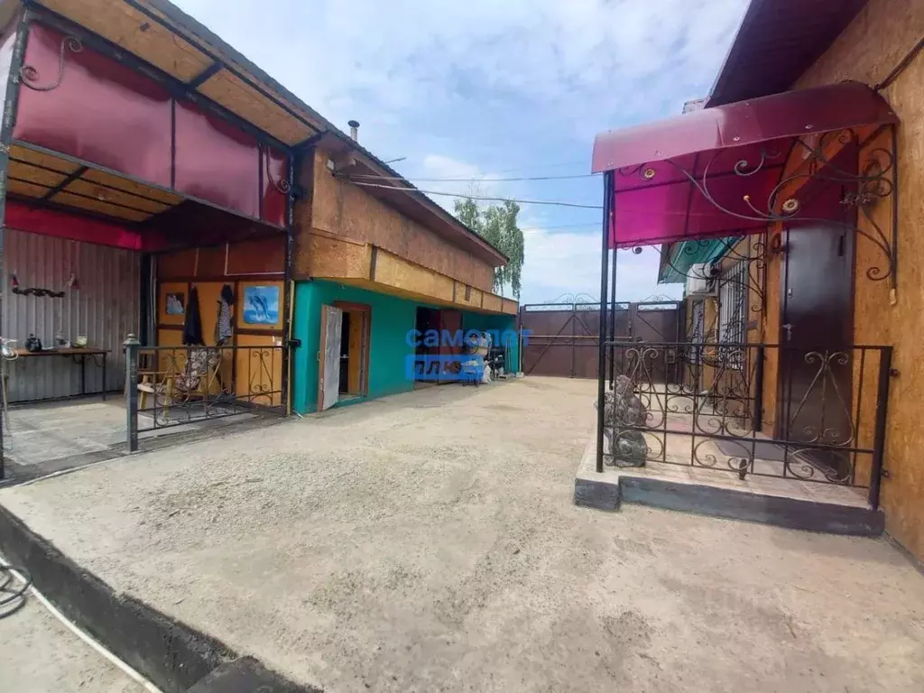 Дом в Алтайский край, Бийск ул. Льва Толстого, 95А (100 м) - Фото 1