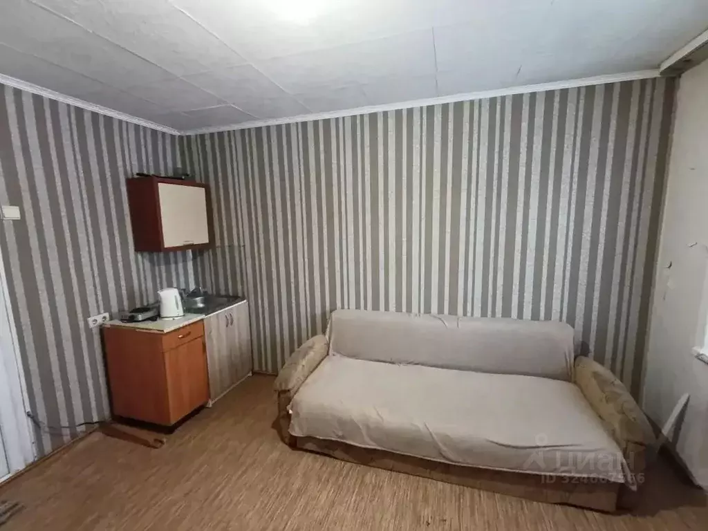 Комната Новосибирская область, Новосибирск ул. Аксенова, 11 (12.6 м) - Фото 2