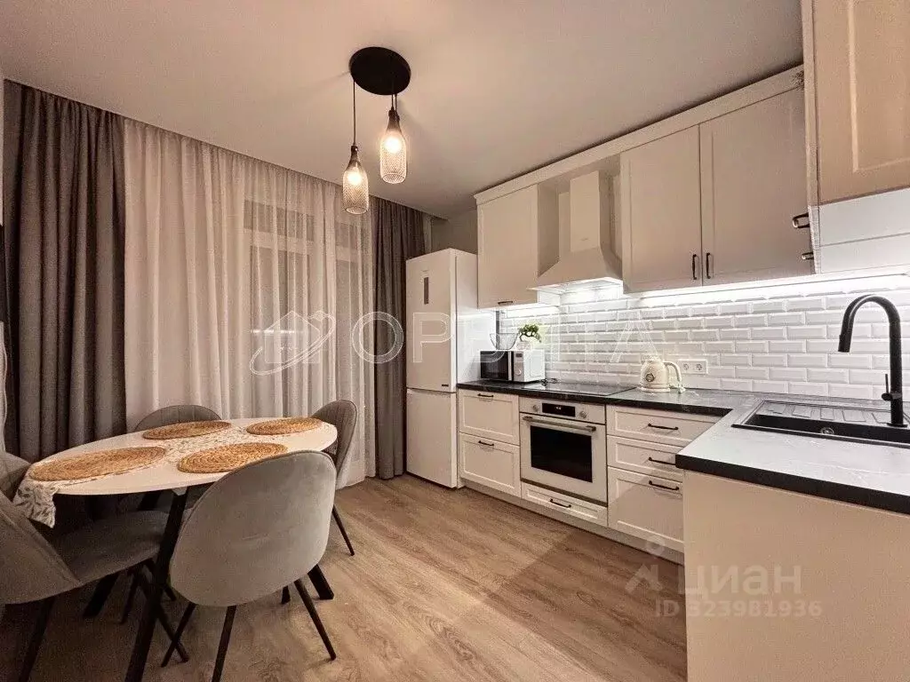 1-к кв. Тюменская область, Тюмень Харьковская ул., 76 (30.0 м) - Фото 1