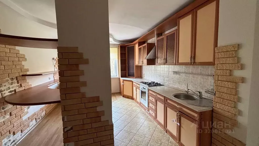 5-к кв. Оренбургская область, Оренбург Степная ул., 120 (106.0 м) - Фото 1