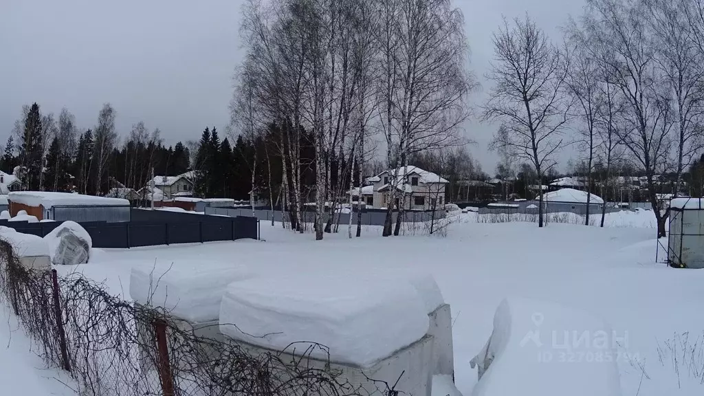 Участок в Москва Марушкинское поселение, д. Акиньшино, Покровский Лес ... - Фото 0