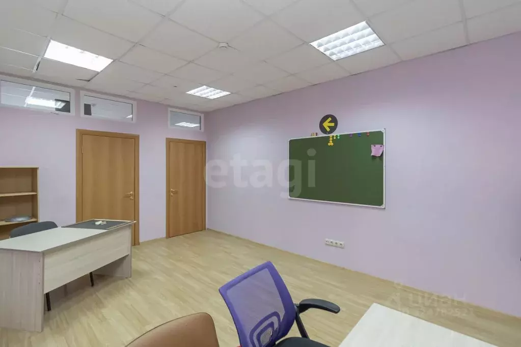 Офис в Тюменская область, Тюмень ул. 50 лет ВЛКСМ, 49с3 (45 м) - Фото 1