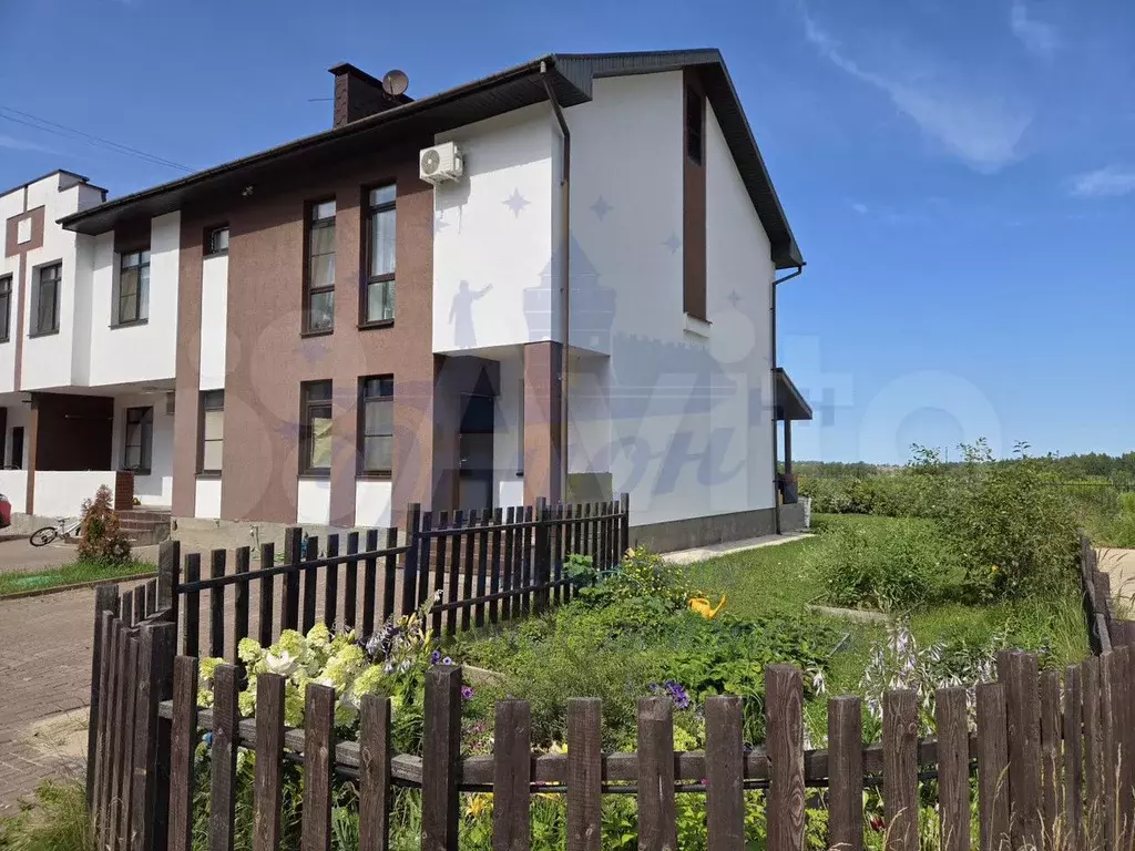 Таунхаус 100 м на участке 2,5 сот. - Фото 0