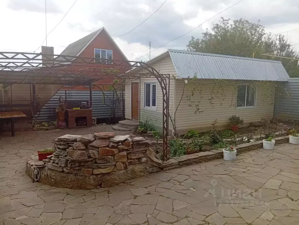 Дом в Ростовская область, Миллерово ул. Ушакова, 19 (110 м) - Фото 1