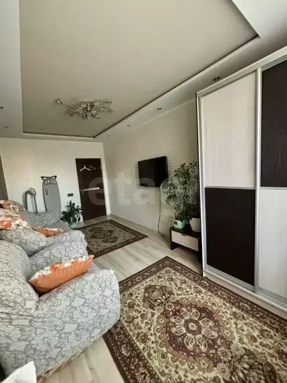 2-к кв. Забайкальский край, Чита Октябрьский мкр, 2 (68.3 м) - Фото 1