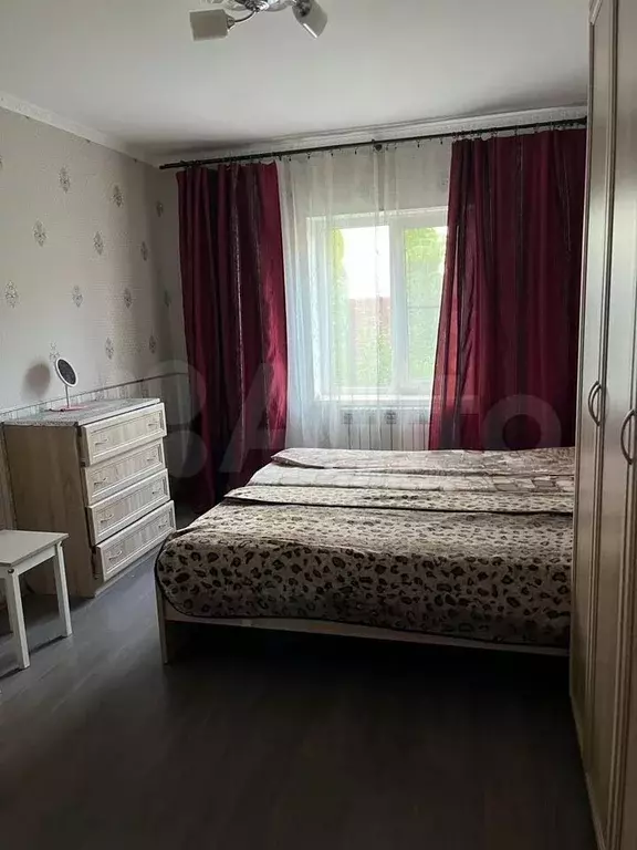 Комната 15 м в 2-к., 1/1 эт. - Фото 0