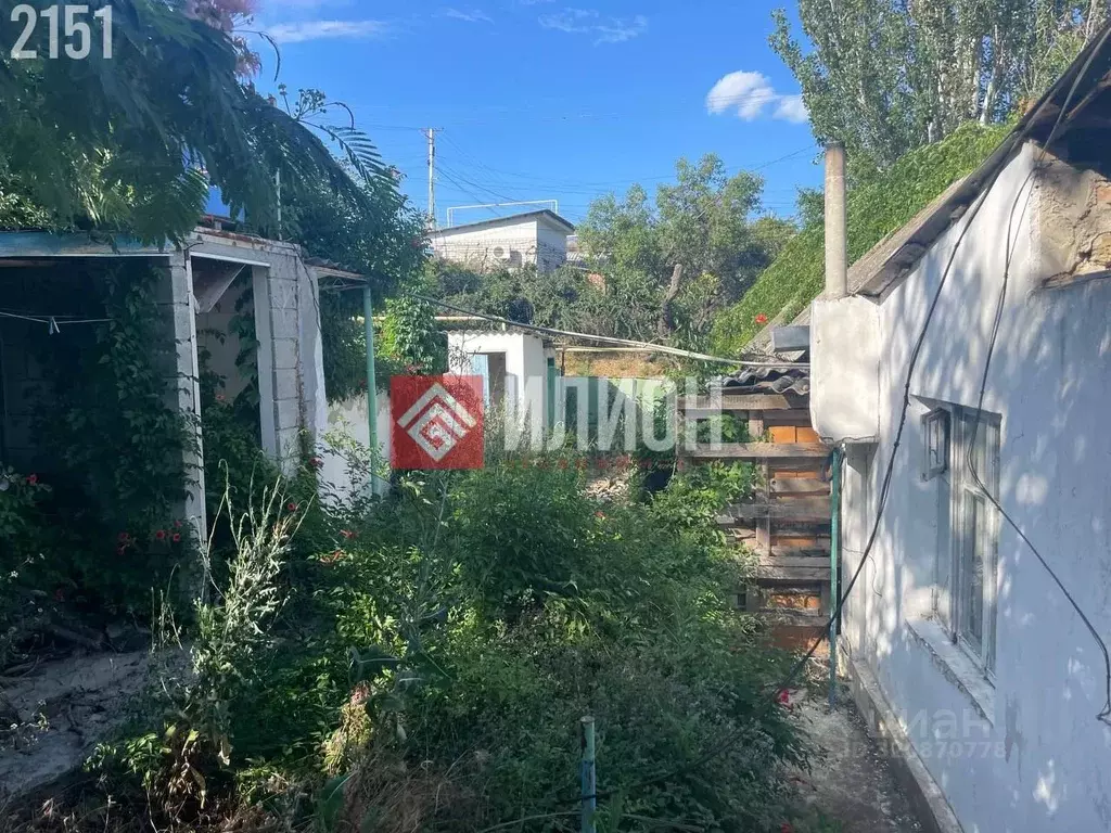 Дом в Крым, Судак ул. Майора Хвостова, 15 (50 м) - Фото 1