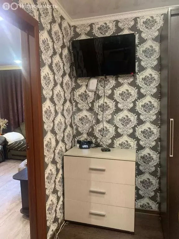 3-комнатная квартира: Прокопьевск, улица Гайдара, 15 (49 м) - Фото 1