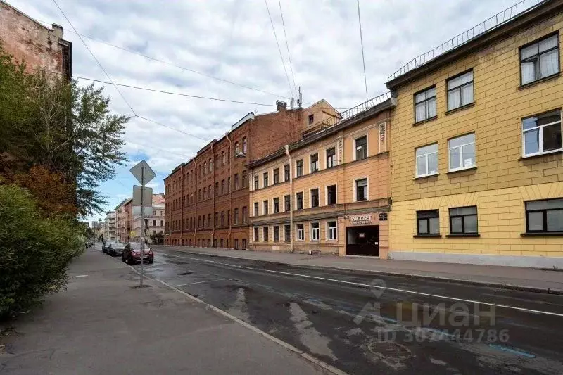 Торговая площадь в Санкт-Петербург Дегтярная ул., 5-7 (98 м) - Фото 2