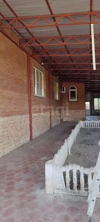 Дом в Ростовская область, пос. Целина ул. Социалистическая (140 м) - Фото 2