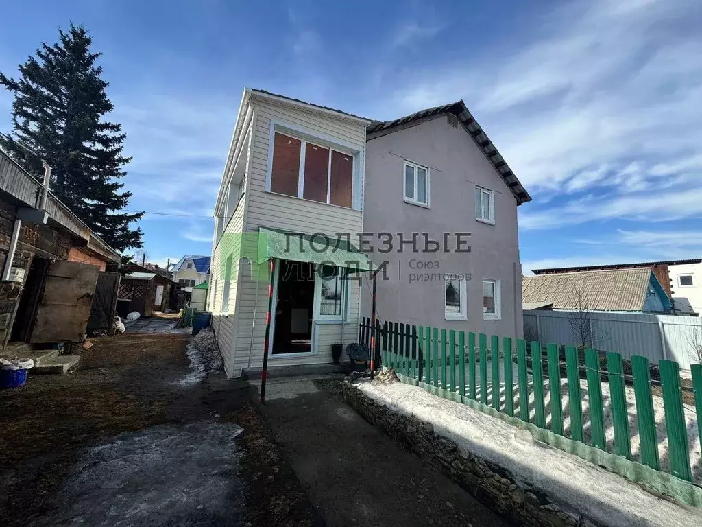 Дом в Иркутская область, Ангарск ул. Ключевская, 10 (125 м) - Фото 1
