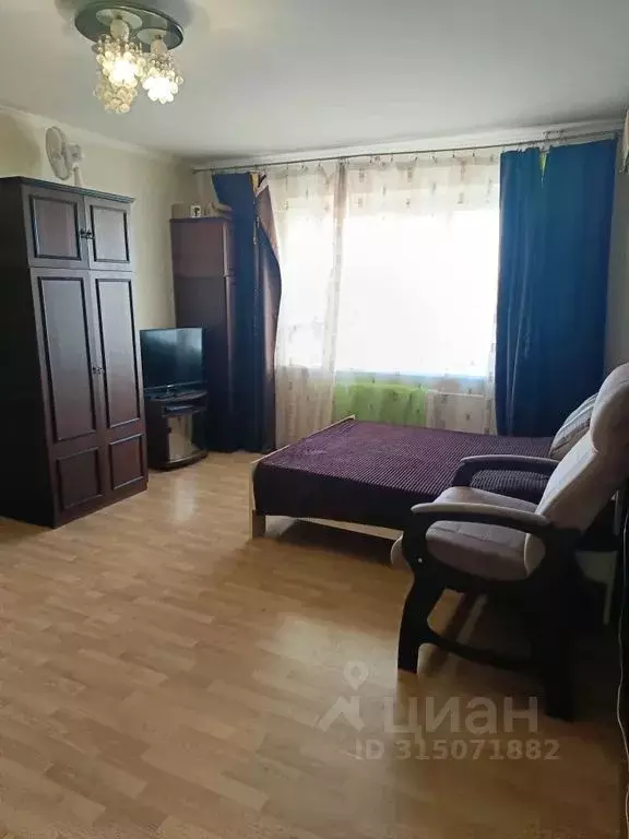 1-к кв. Волгоградская область, Волгоград ул. Карла Либкнехта, 21 (47.0 ... - Фото 0