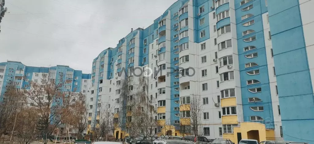 3-к кв. Саратовская область, Энгельс ул. Кондакова, 48а (90.0 м) - Фото 0