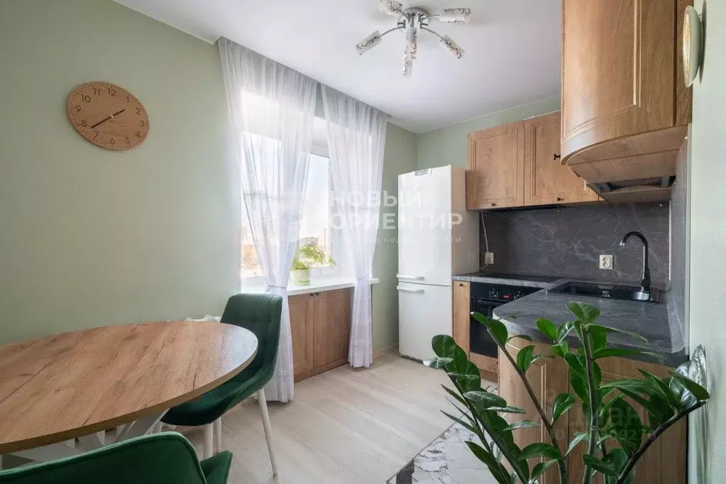 2-к кв. Свердловская область, Екатеринбург ул. Победы, 31 (49.0 м) - Фото 1