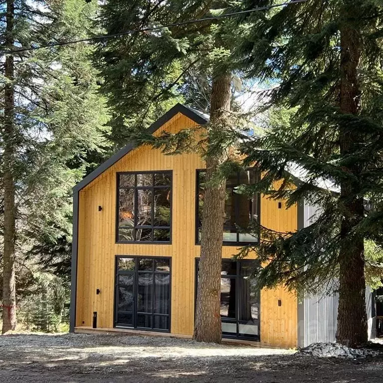 Дом в Карачаево-Черкесия, Зеленчукский район, с. Архыз  (200 м) - Фото 2