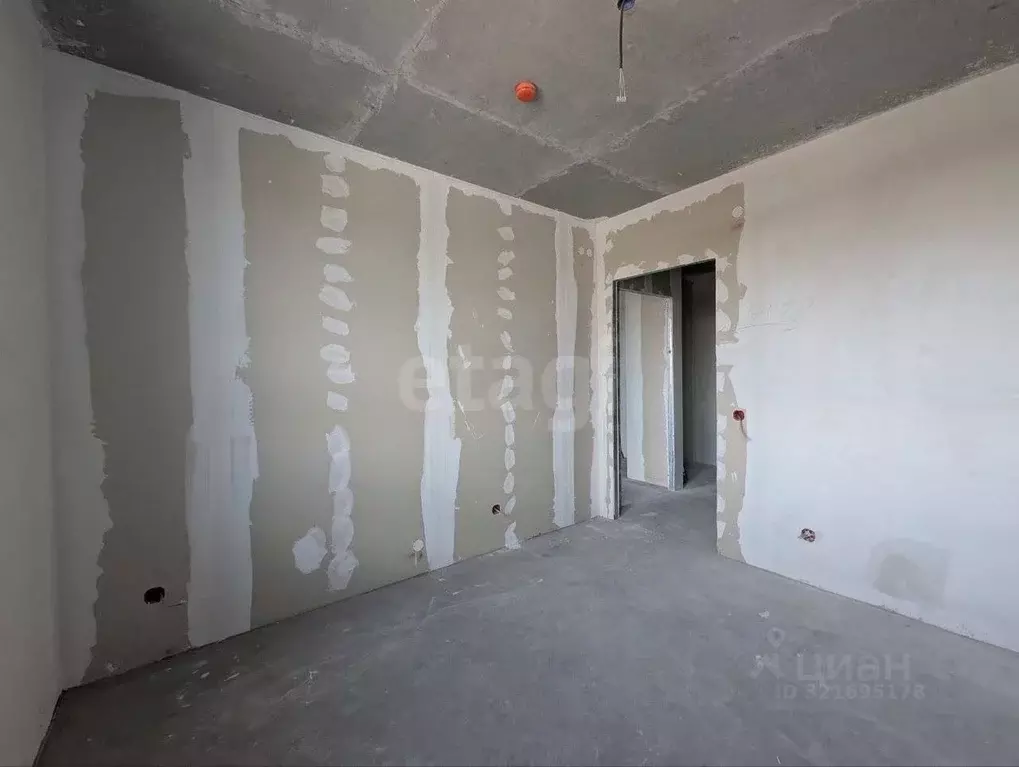 1-к кв. Удмуртия, Ижевск ул. 10 лет Октября, 79А (39.0 м) - Фото 1