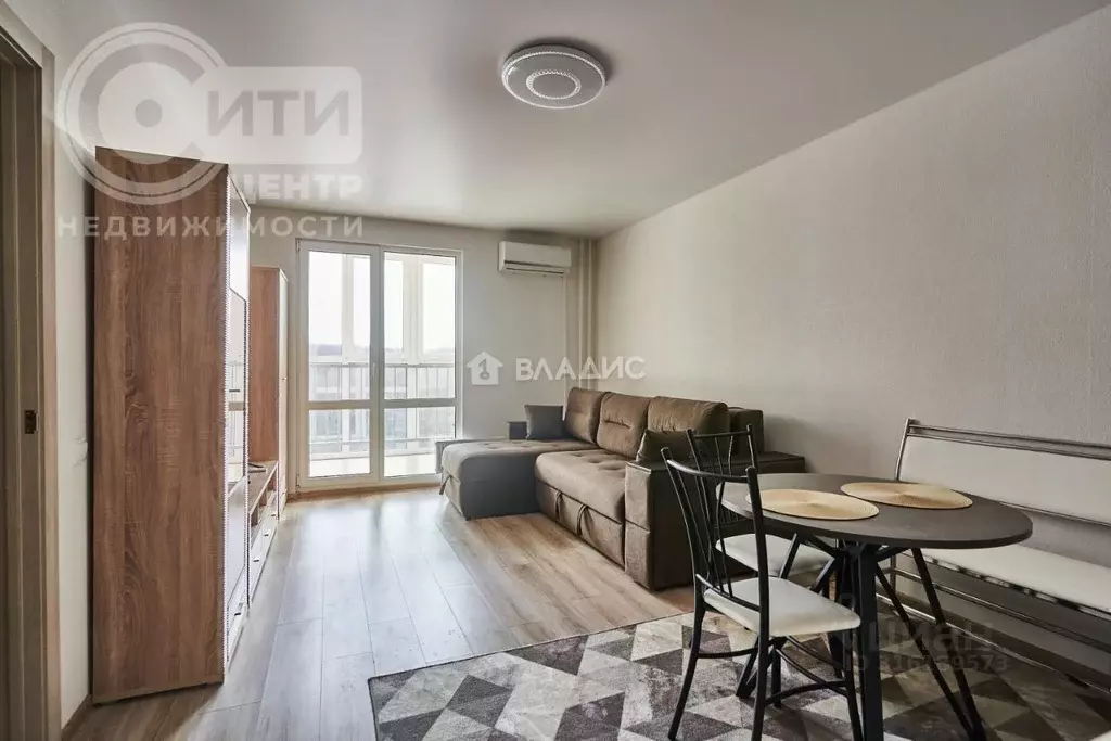 1-к кв. Воронежская область, с. Новая Усмань бул. Художников, 2В (41.9 ... - Фото 1