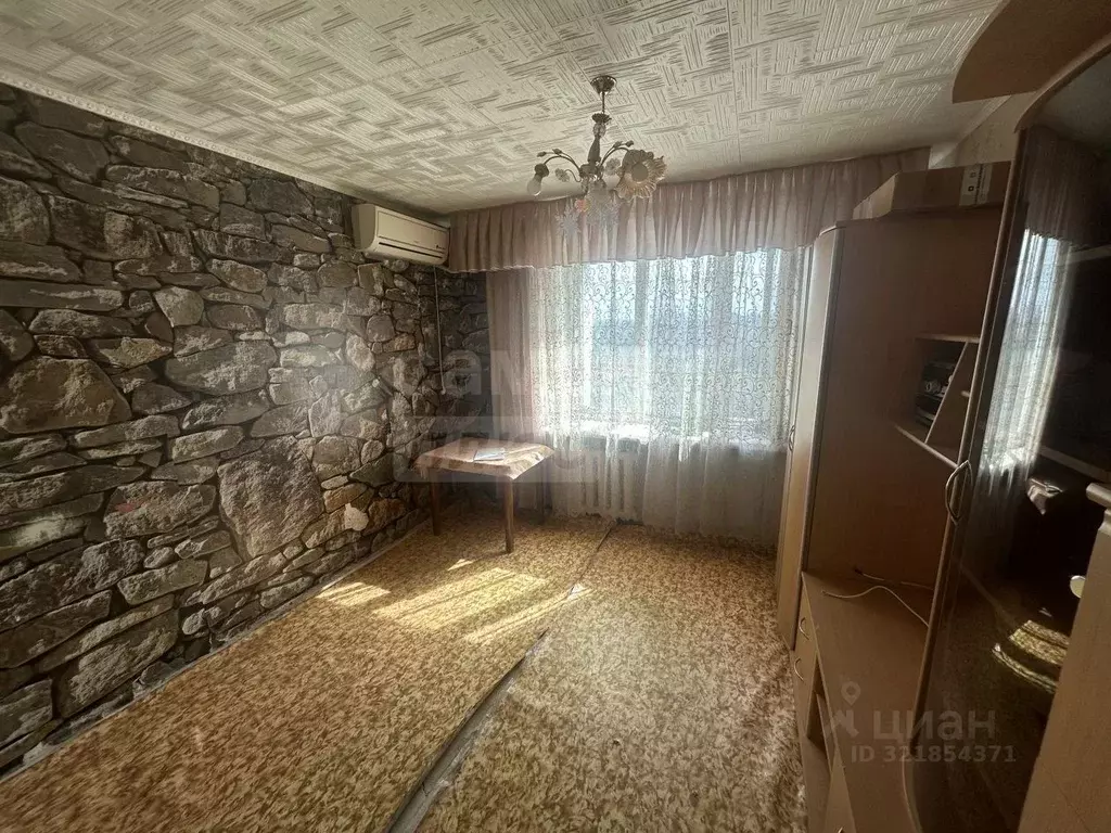 Комната Оренбургская область, Оренбург Братская ул., 7 (13.2 м) - Фото 1