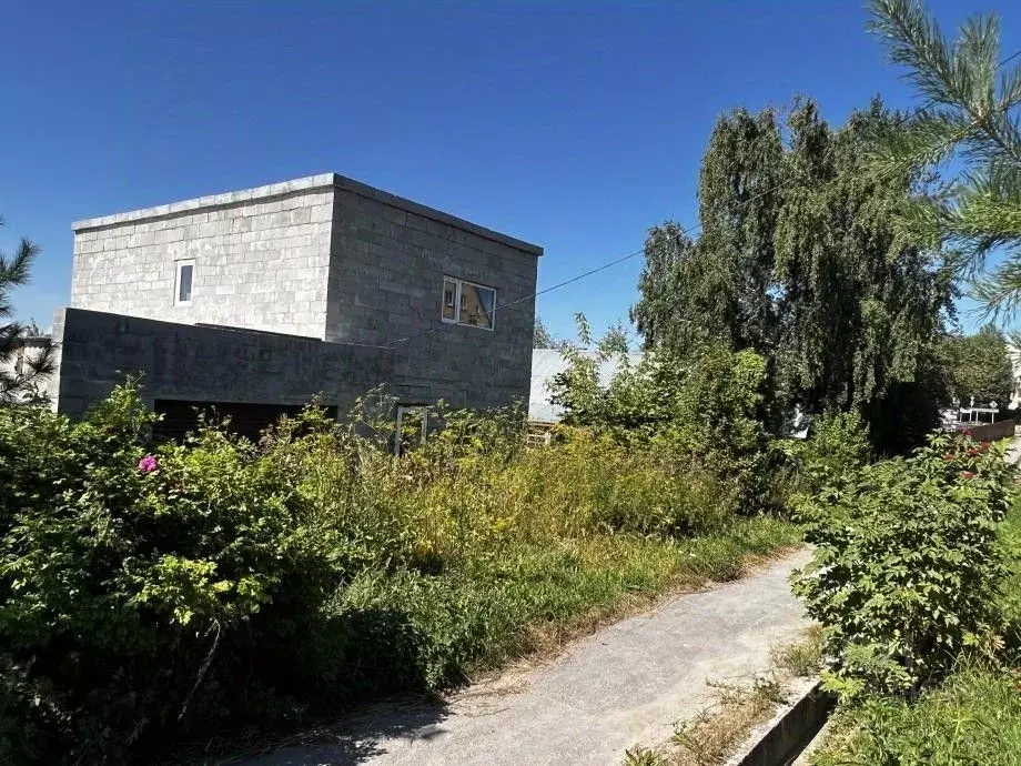 Дом в Пермский край, Березники Семино мкр, ул. Большевистская, 102 ... - Фото 1
