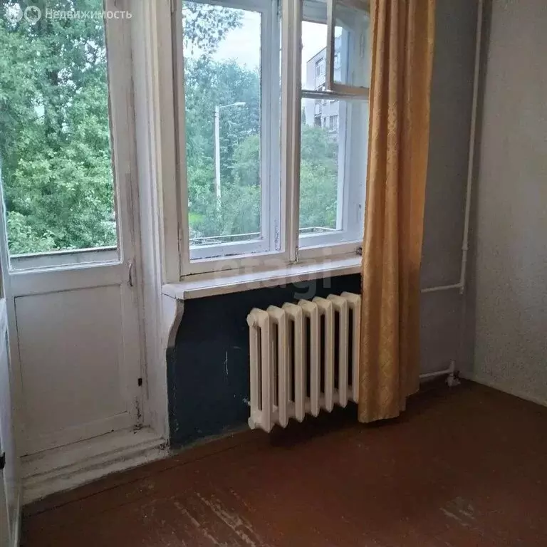 1-комнатная квартира: Гатчина, улица Лейтенанта Шмидта, 8 (30.3 м) - Фото 1