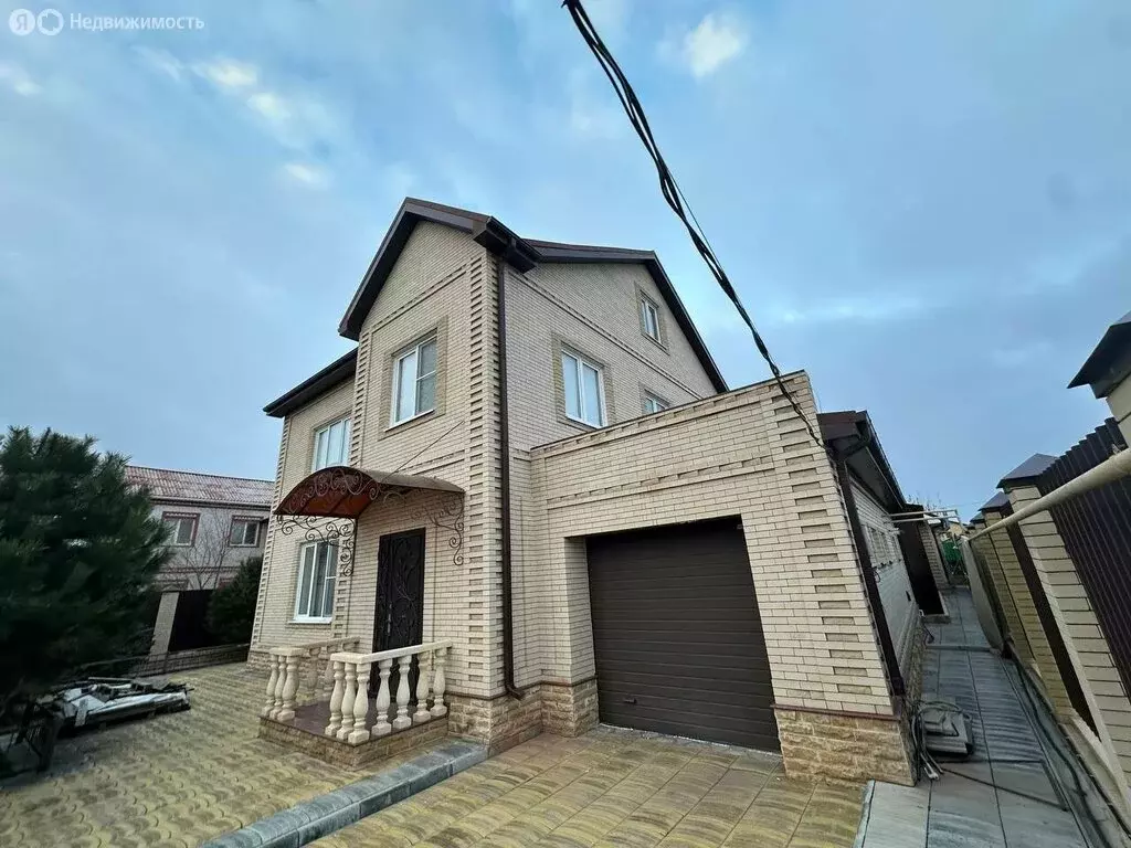 Дом в Астрахань, 2-я Гороховая улица, 25 (250 м) - Фото 1