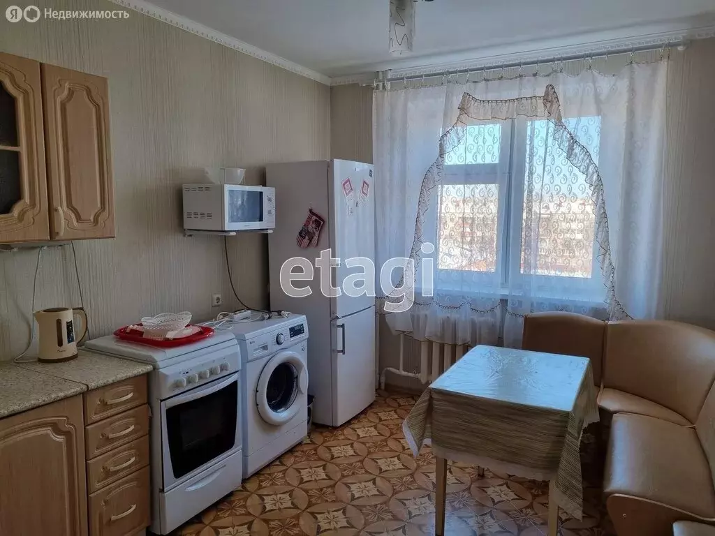 2-комнатная квартира: Тобольск, 7-й микрорайон, 38 (55 м) - Фото 0