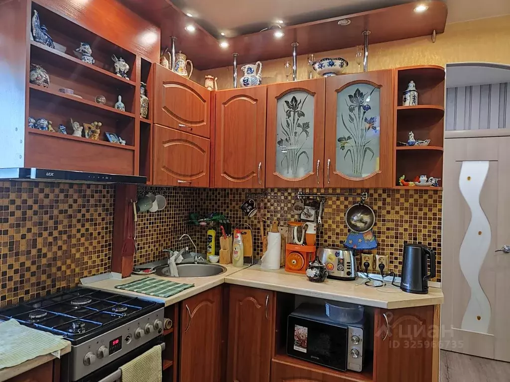 3-к кв. Мурманская область, Мурманск просп. Ленина, 23 (61.6 м) - Фото 1