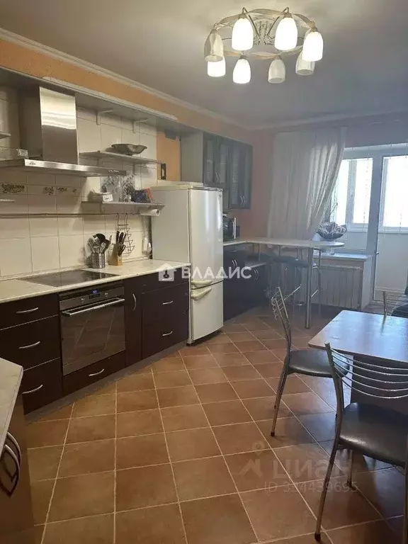 2-к кв. Белгородская область, Белгород ул. Есенина, 20в (77.8 м) - Фото 1