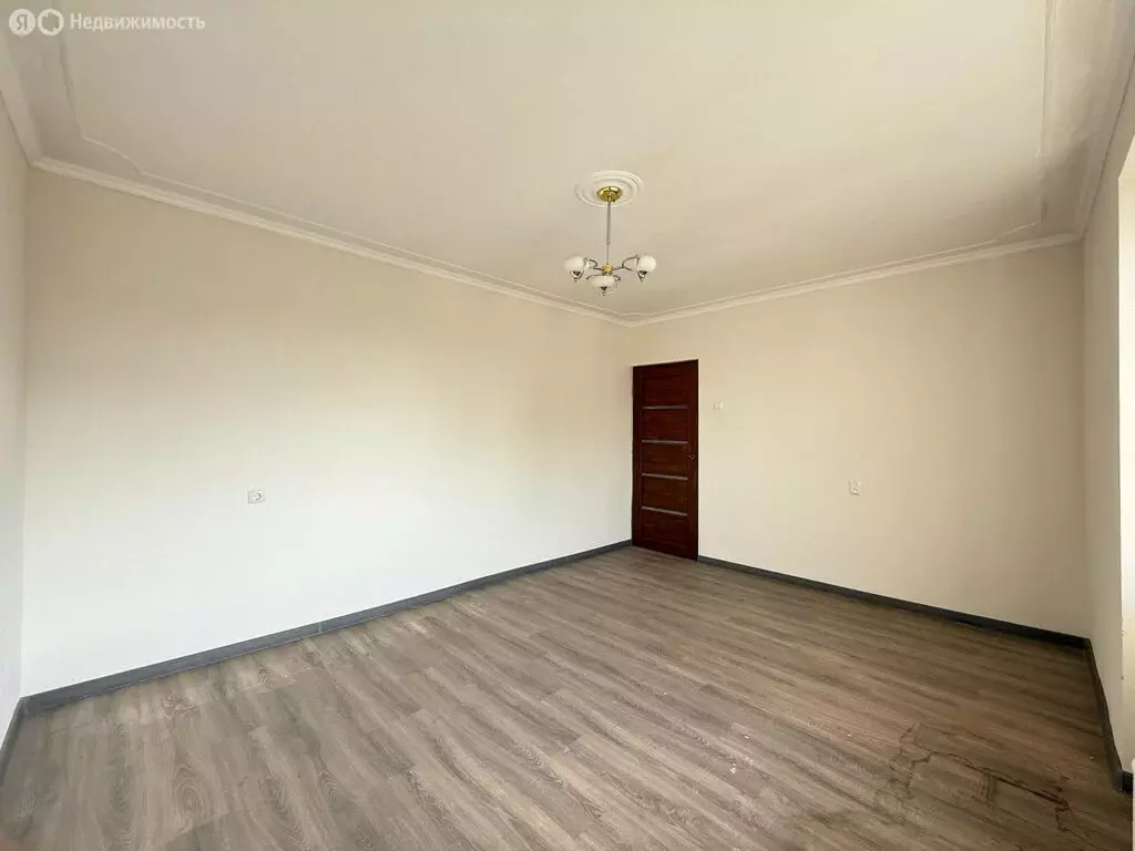 4-комнатная квартира: Нальчик, улица Пушкина, 62 (84 м) - Фото 1
