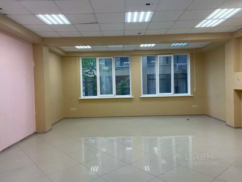 Офис в Краснодарский край, Сочи ул. Яна Фабрициуса, 2/27а (51 м) - Фото 1