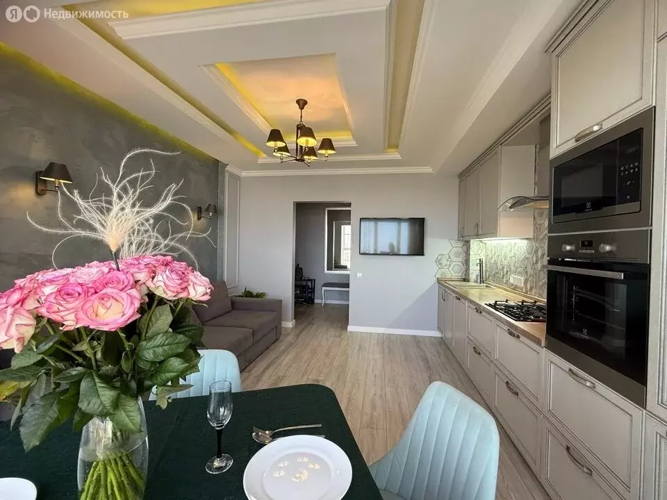 3-комнатная квартира: Энгельс, ул. Льва Кассиля, 29 (90 м) - Фото 2