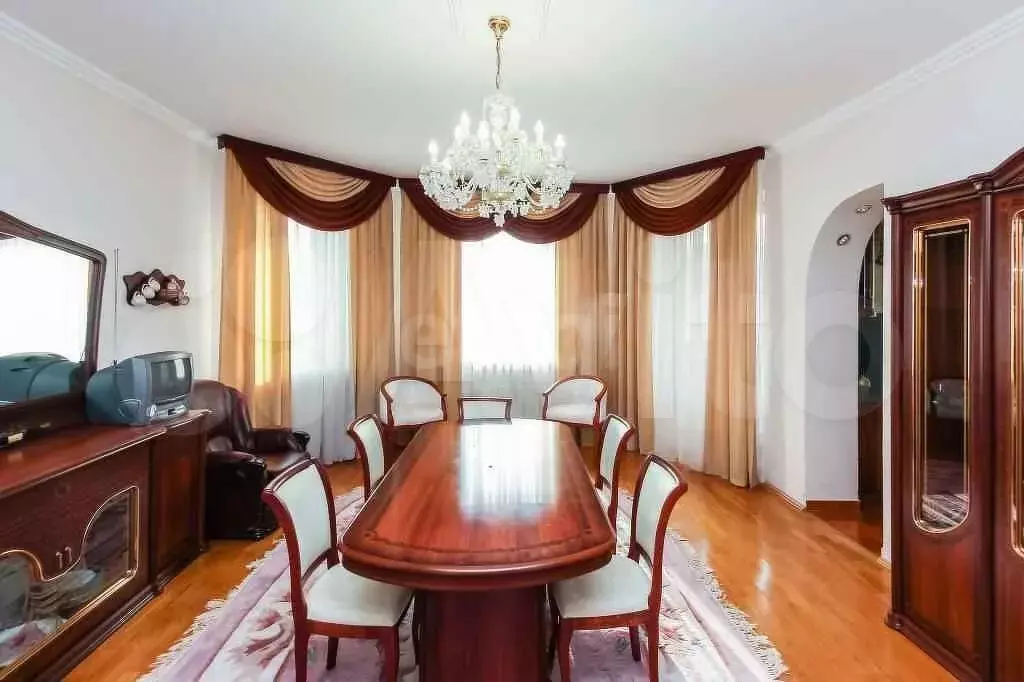 4-к. квартира, 211 м, 5/7 эт. - Фото 1