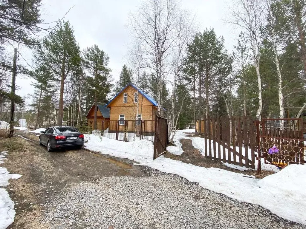 Дом в Мурманская область, Кольский район, Кильдинстрой городское ... - Фото 1