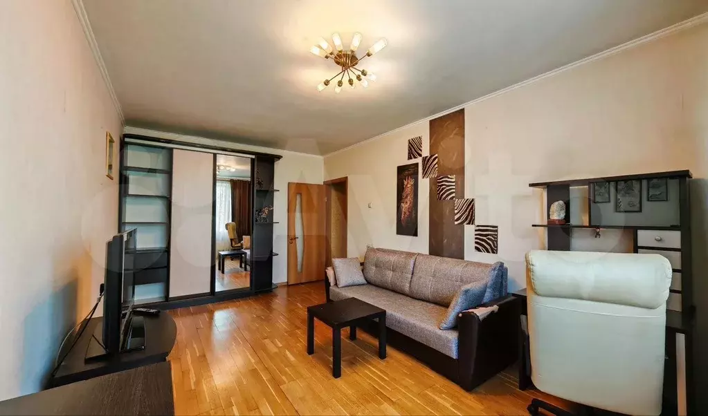 1-к. квартира, 40 м, 7/9 эт. - Фото 1