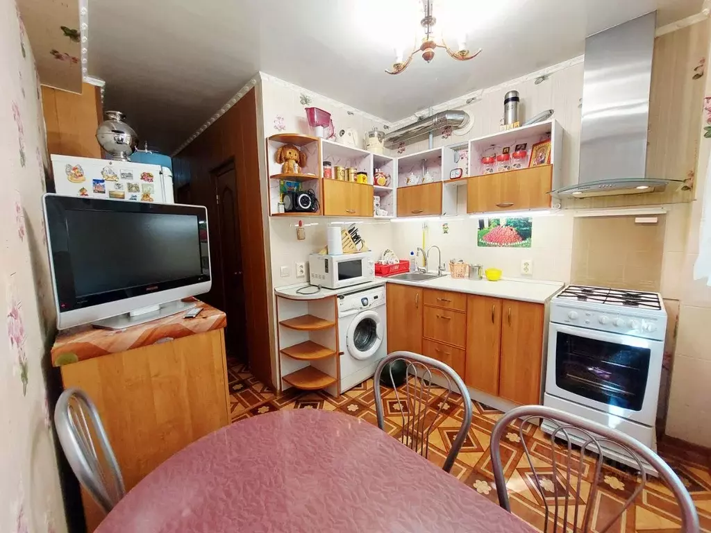 3-к кв. Волгоградская область, Волжский ул. Горького, 38 (81.1 м) - Фото 2