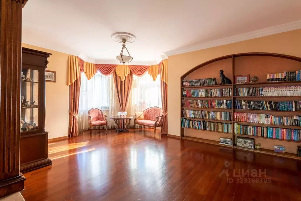 Таунхаус в Санкт-Петербург Глухарская ул., 17К2 (295 м) - Фото 2