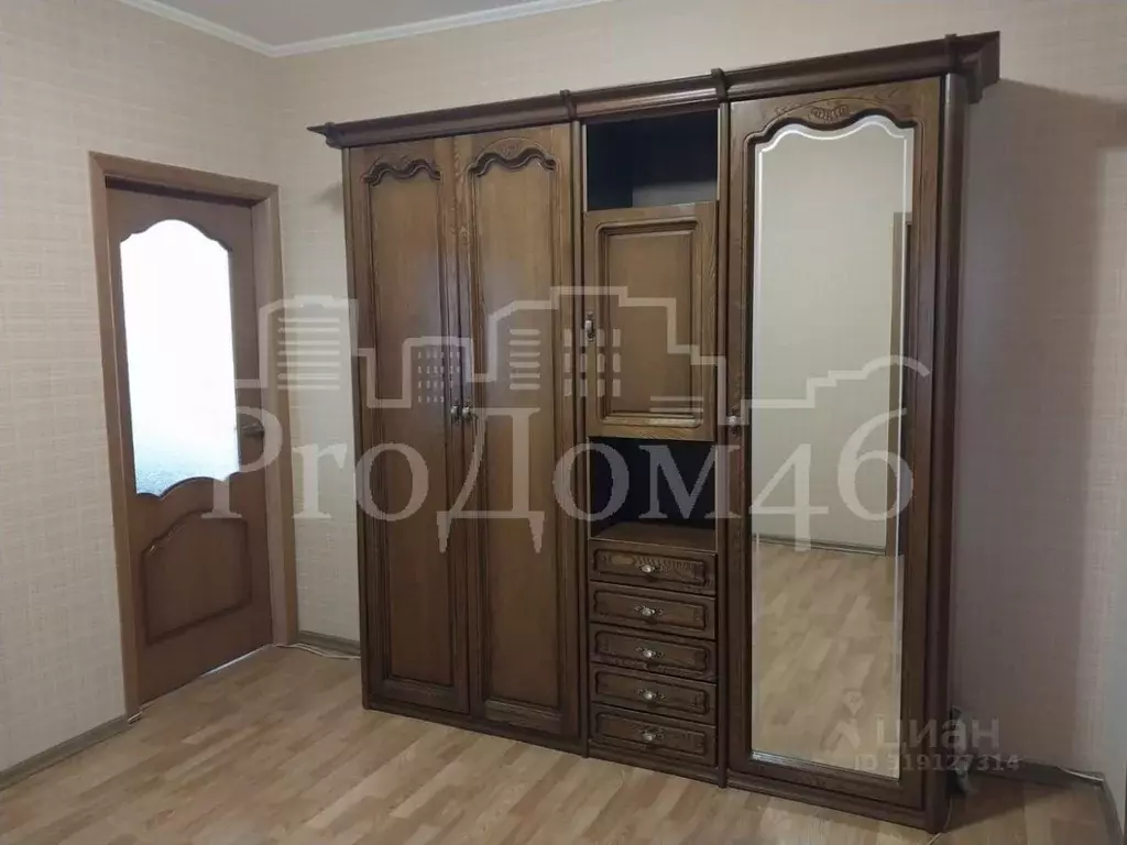 3-к кв. Курская область, Курск ул. Бойцов 9-й Дивизии, 189А (75.8 м) - Фото 1