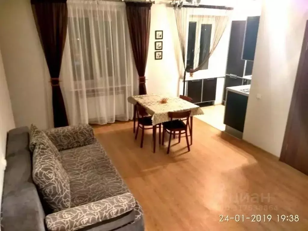 3-к кв. Липецкая область, Липецк ул. Космонавтов, 8 (70.0 м) - Фото 1