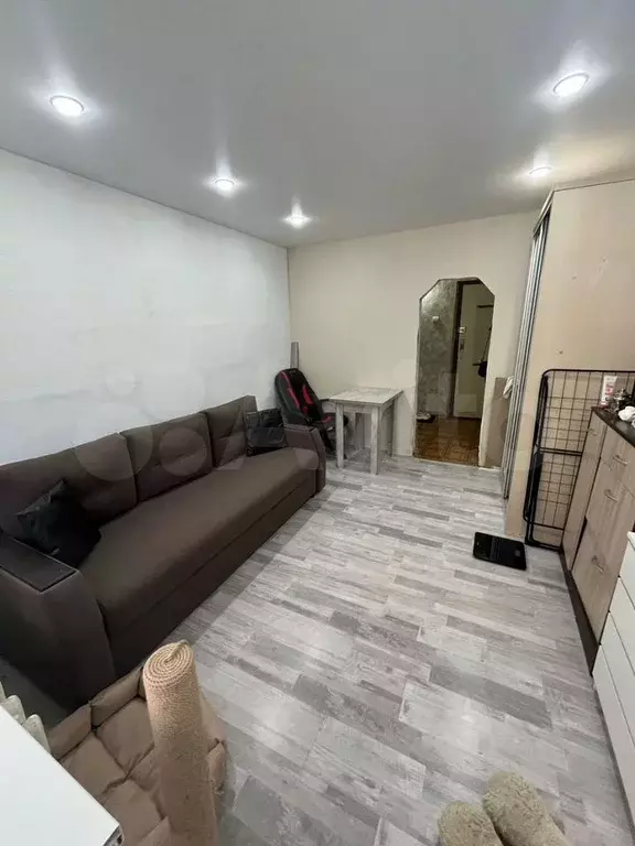 Комната 24,7 м в 5-к., 4/5 эт. - Фото 1