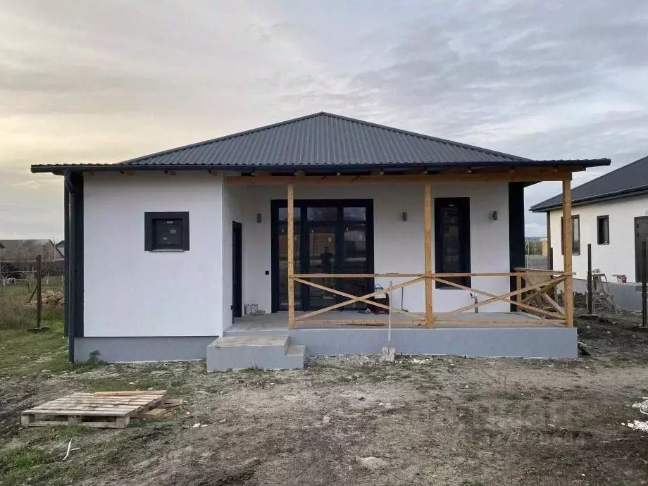 Дом в Крым, Симферопольский район, с. Доброе ул. Цветочная, 4 (105 м) - Фото 1