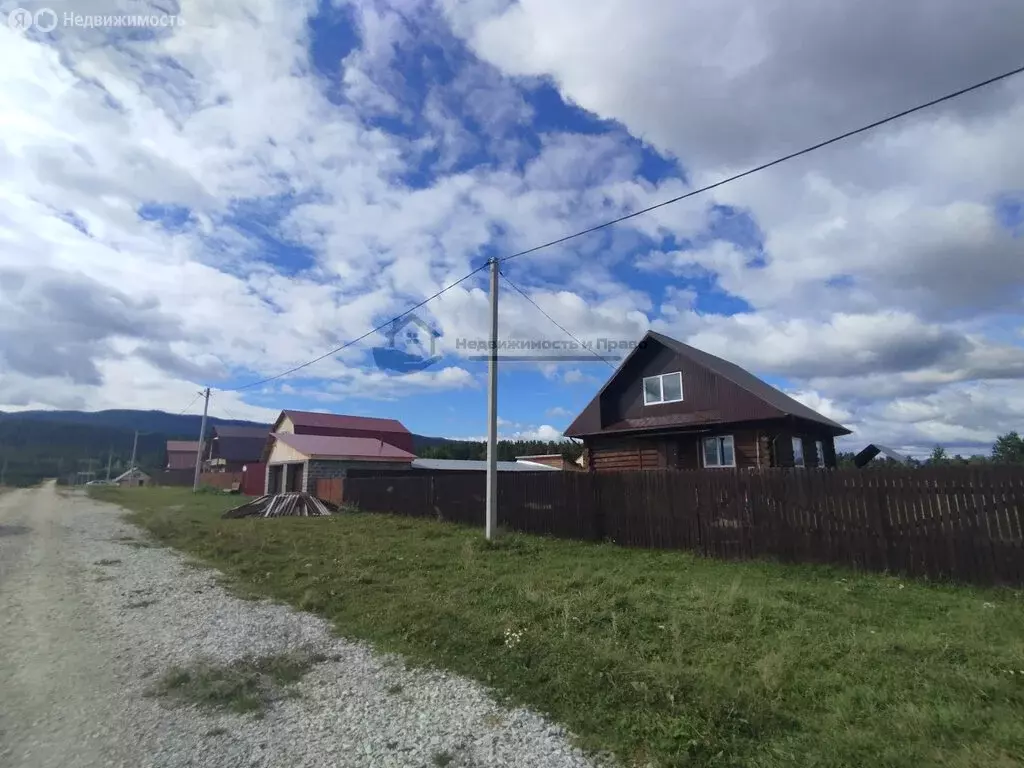 Дом в Серменевский сельсовет, деревня Идель, улица Э. Мулдашева, 31 ... - Фото 1
