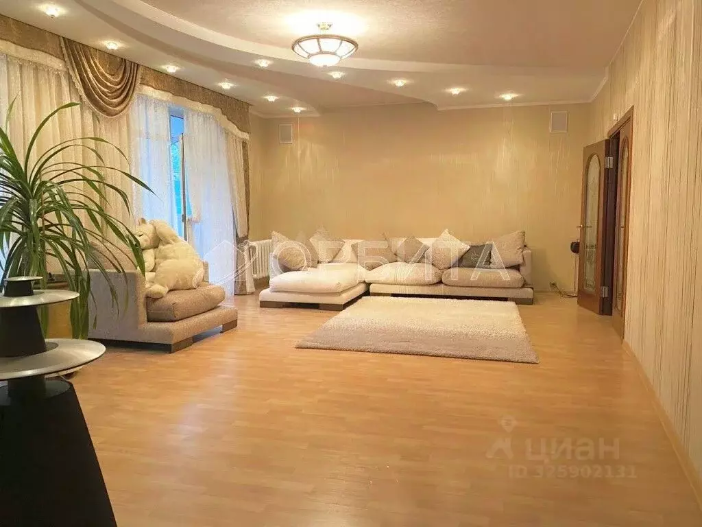 5-к кв. Тюменская область, Тюмень ул. Республики, 156к1 (498.3 м) - Фото 1