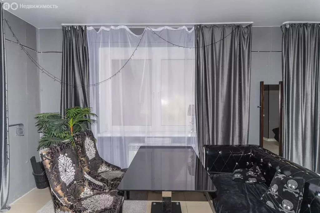 2-комнатная квартира: Иркутск, улица Якоби, 10 (80 м) - Фото 1